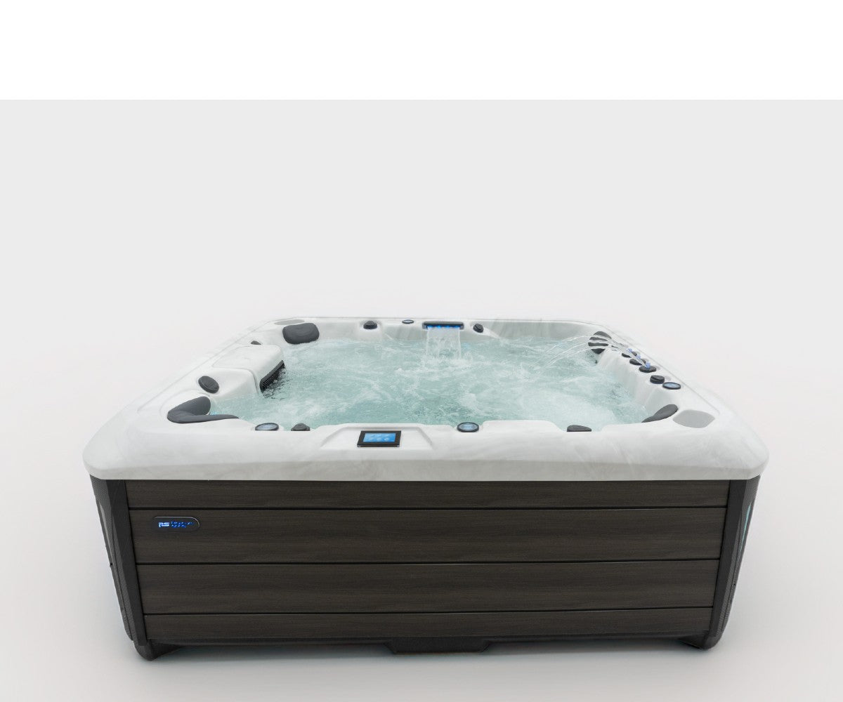Maximus Hot Tub