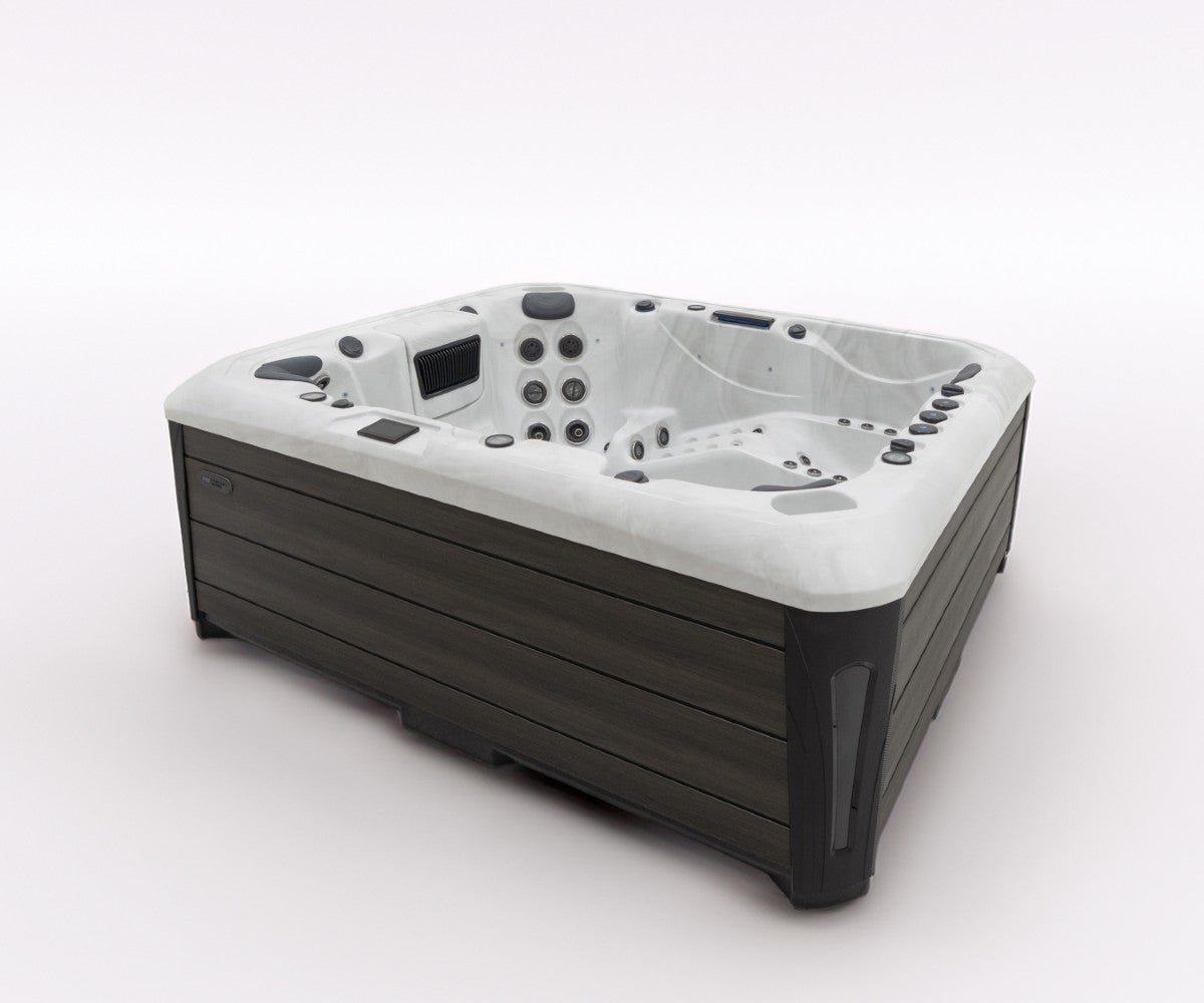 Maximus Hot Tub
