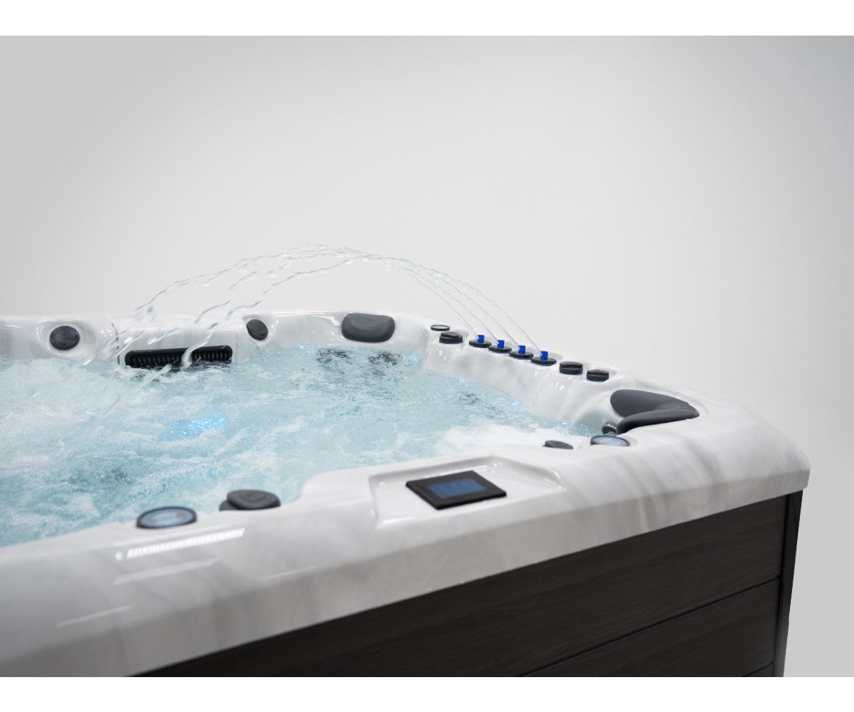 Oslo Hot Tub