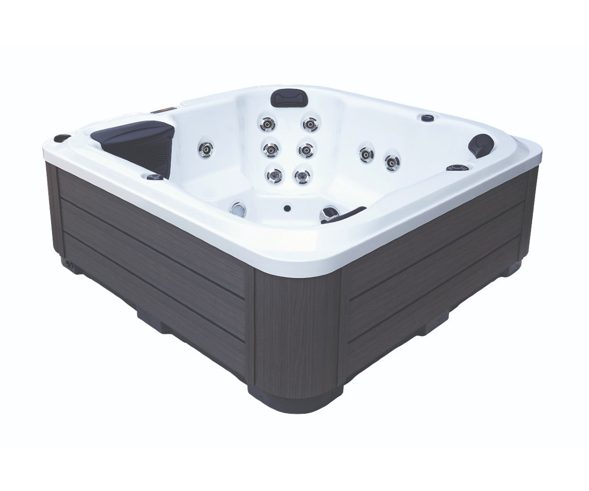 Reims Hot Tub